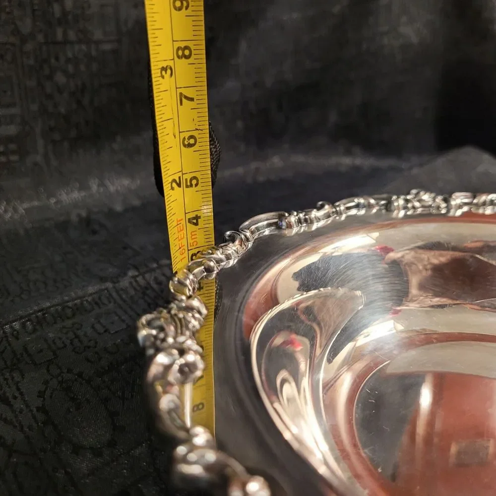 Vintage Lunt Silver Dish Plate Tray V-27 Round Catchall 6" Silverplate EUC - Picture 5 of 6